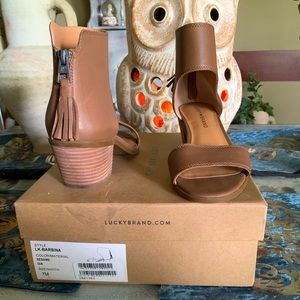 Women’s size 7 Lucky 🍀 Brand NIB sandals